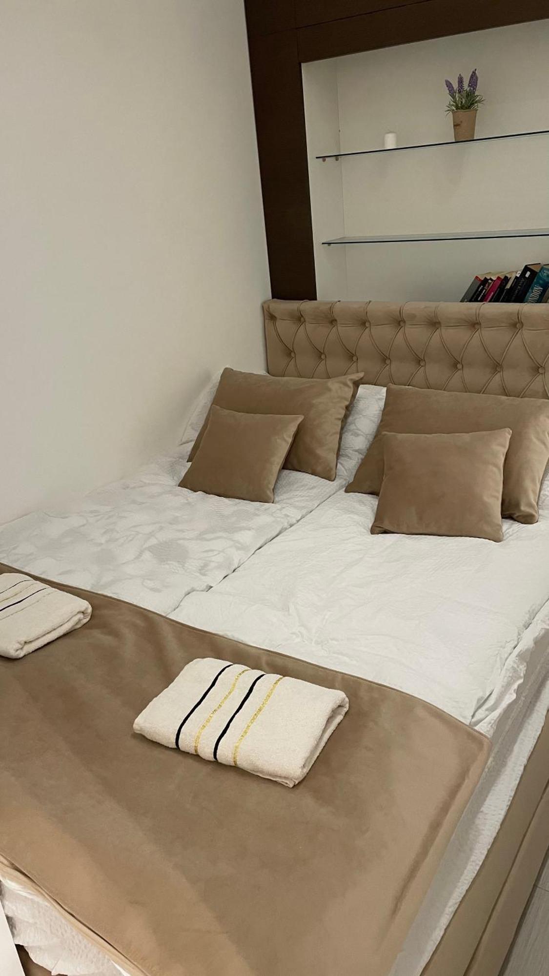 Tim Apartment Sarajevo With Private Parking Экстерьер фото